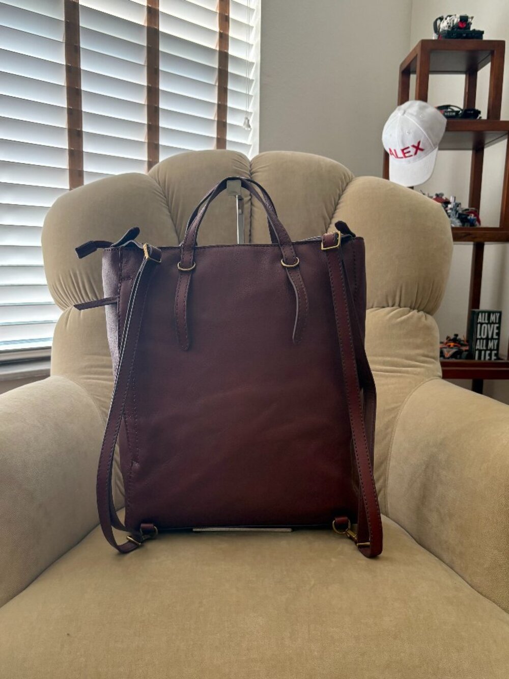 Auth. FOSSIL Iconic Sydney Genuine Leather Convertible Backpack Tote Bag - Picture 4 of 7